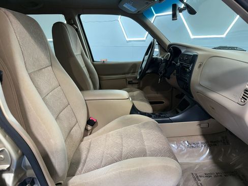 Used 1999 Ford Explorer 4WD 4-Door image 27