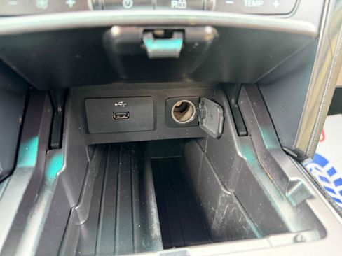 Used 2016 Ford Explorer FWD image 24