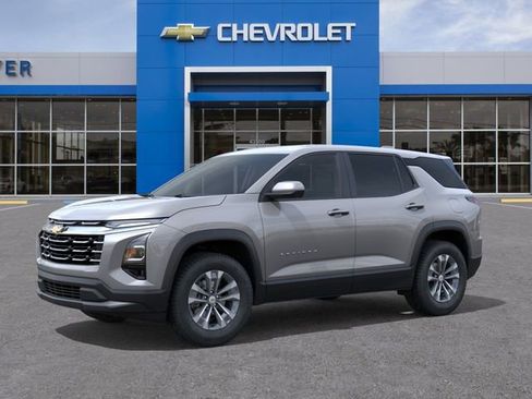 New 2026 Chevrolet Equinox LT w/ Convenience Package II FWD image 2