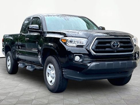 Used 2023 Toyota Tacoma SR5 AWD/4WD image 3