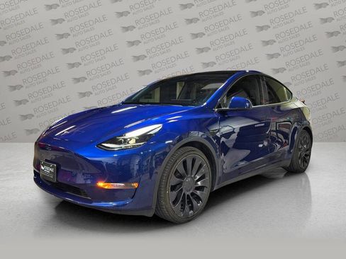 Used 2022 Tesla Model Y Performance image 3