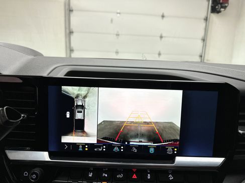 Used 2024 Chevrolet Silverado 3500 High Country w/ High Country Premium Package image 39