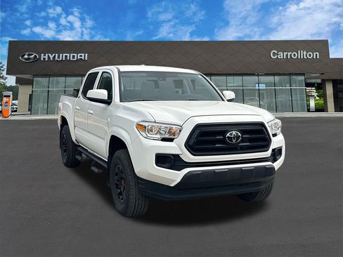 Used 2022 Toyota Tacoma SR AWD/4WD image 3