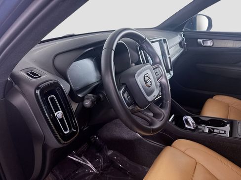 Used 2020 Volvo XC40 T5 Inscription image 23