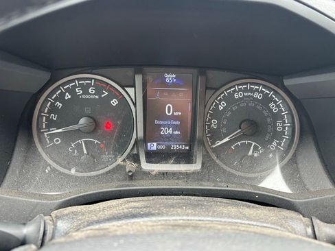 Used 2023 Toyota Tacoma TRD Off-Road image 17