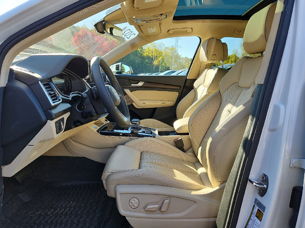 Certified 2024 Audi Q5 2.0T Premium Plus AWD/4WD image 18