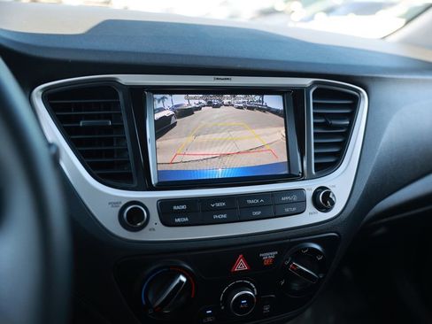 Used 2022 Hyundai Accent SEL image 23