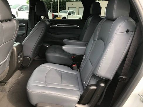 Used 2024 Buick Enclave Premium image 22