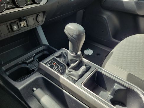 Used 2022 Toyota Tacoma SR5 w/ Technology Package image 28