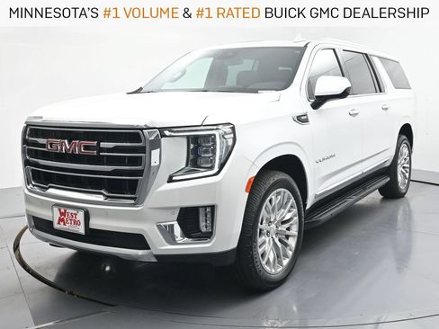 Used 2023 GMC Yukon XL SLT AWD/4WD image 1