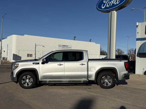 Used 2020 GMC Sierra 1500 SLT w/ X31 Off-Road Package image 10