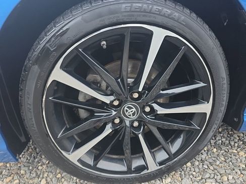 Certified 2018 Toyota Camry XSE image 9