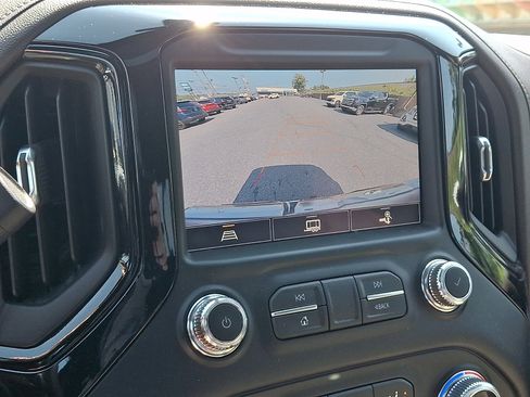 Used 2021 GMC Sierra 1500 SLT w/ SLT Premium Plus Package AWD/4WD image 19