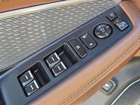 Used 2022 Acura MDX SH-AWD w/ Advance Package image 21