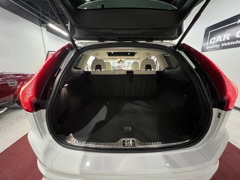 Used 2017 Volvo XC60 T5 Inscription w/ Preferred Option Package image 48