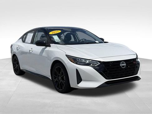 Used 2025 Nissan Sentra SV FWD image 31