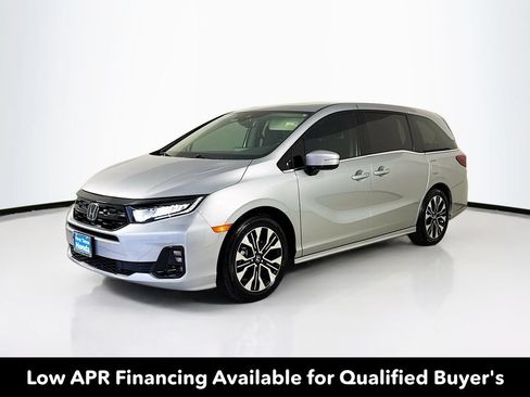 Used 2026 Honda Odyssey Elite image 3