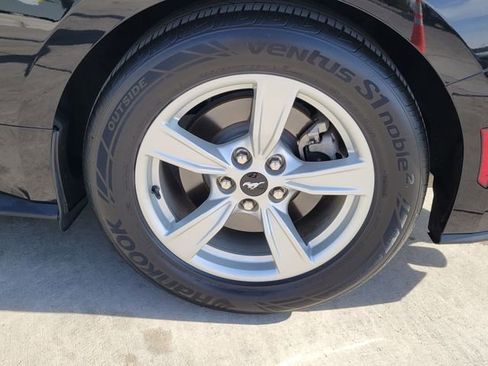 Used 2024 Ford Mustang Coupe image 12