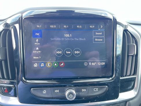 Used 2021 Chevrolet Traverse Premier image 19