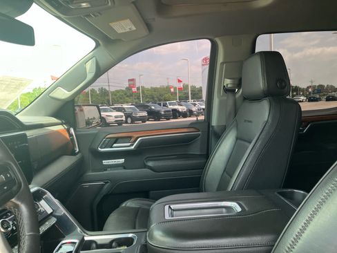 Used 2022 GMC Sierra 1500 Denali AWD/4WD image 10