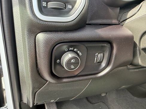 Used 2023 RAM 2500 Big Horn w/ Level 1 Equipment Group image 18