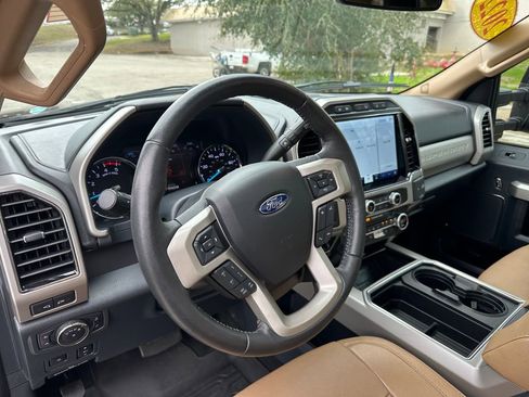 Certified 2022 Ford F250 Lariat w/ Lariat Ultimate Package image 27