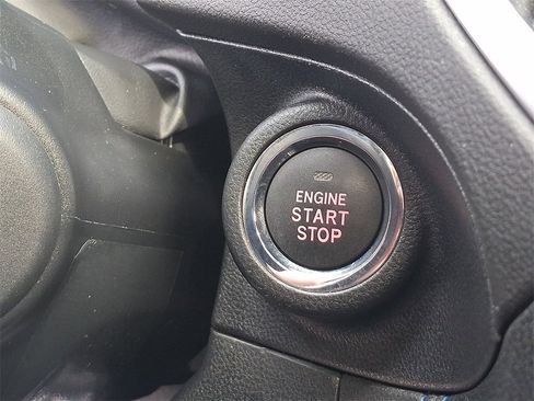 Used 2019 Subaru Crosstrek Hybrid w/ Moonroof Package w/Navigation image 27