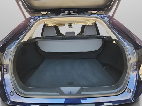 Certified 2023 Toyota Venza LE image 26