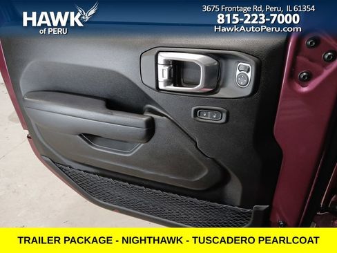 Used 2024 Jeep Gladiator Sport image 29