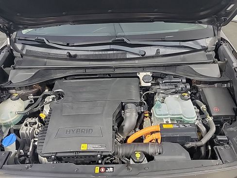 Used 2017 Kia Niro Touring w/ Advanced Technology Package image 15