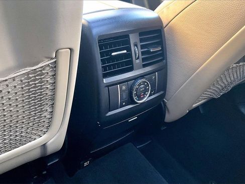 Used 2016 Mercedes-Benz GL 550 4MATIC image 10