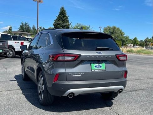 Certified 2025 Ford Escape Platinum AWD/4WD image 4