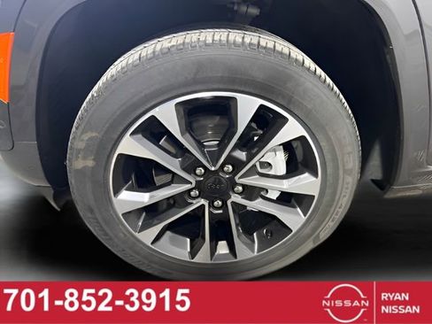 Used 2024 Jeep Grand Cherokee Overland image 14