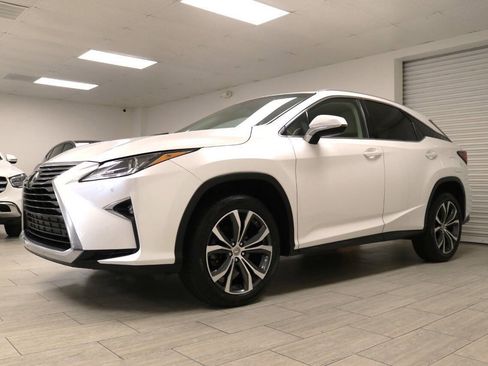 Used 2017 Lexus RX 350 FWD image 2