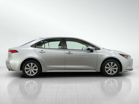 Used 2020 Toyota Corolla LE FWD image 6