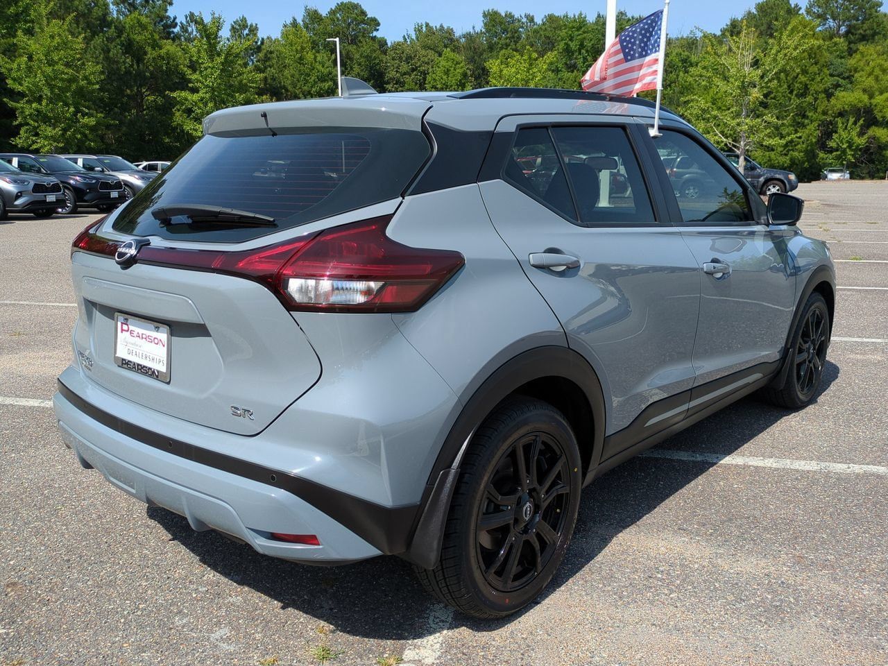 Used 2023 Nissan Kicks SR FWD image 4