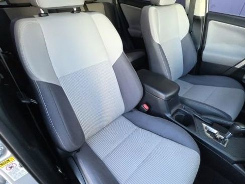 Used 2015 Toyota RAV4 XLE image 21