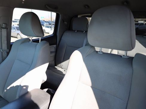 Used 2012 Toyota Tacoma 4x4 Double Cab w/ TRD Off-Road Pkg image 17