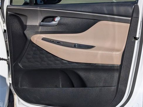 Used 2019 Hyundai Santa Fe SEL image 32