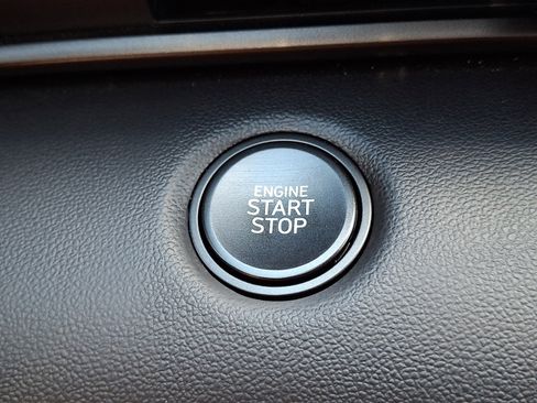 Certified 2025 Hyundai Elantra Sport FWD image 22