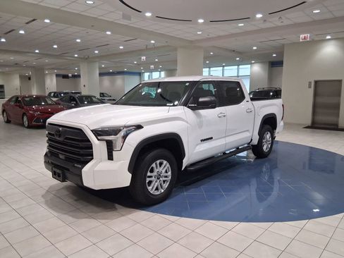 Used 2025 Toyota Tundra SR5 w/ SR5 Premium Package image 4