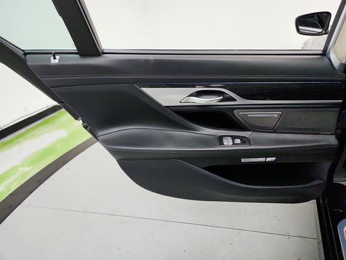 Used 2017 BMW 740i RWD image 26
