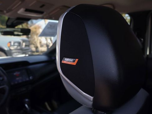 Used 2023 Nissan Kicks SR w/ SR Premium Package FWD image 18