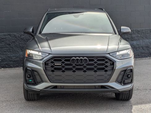 Certified 2024 Audi Q5 2.0T Premium w/ Summer of Audi Package image 2