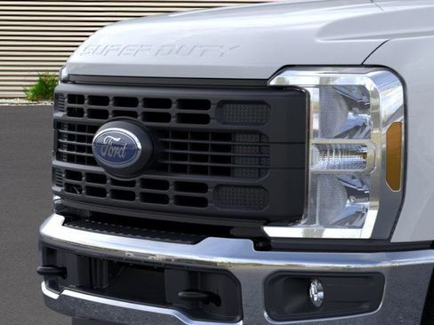 New 2025 Ford F250 XL w/ XL Off-Road Package image 40