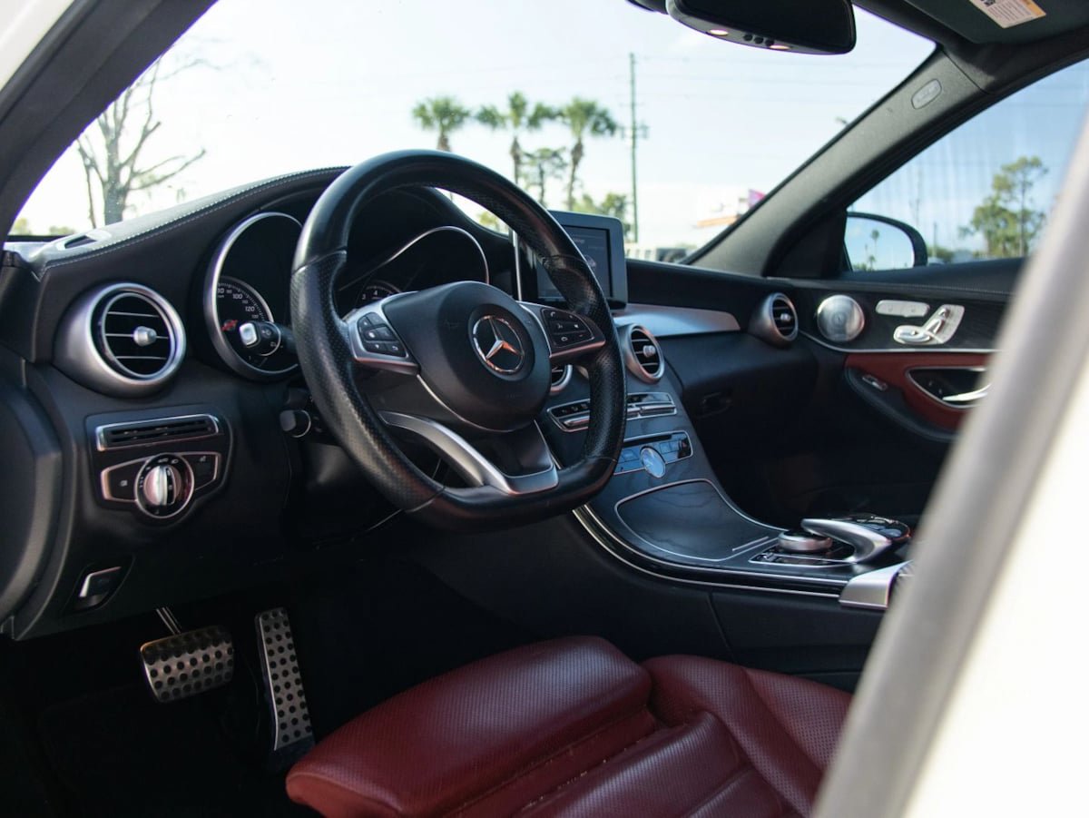 Used 2016 Mercedes-Benz C 300 Sedan image 17