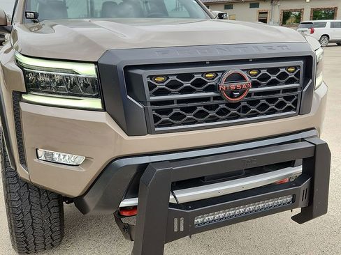 Used 2023 Nissan Frontier PRO-4X w/ Pro Convenience Package image 7