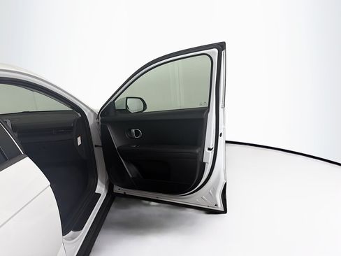 Used 2024 Hyundai Ioniq 5 SEL RWD image 32
