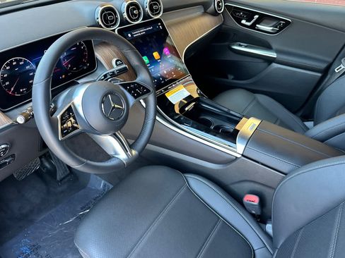 Certified 2025 Mercedes-Benz GLC 300 4MATIC image 9