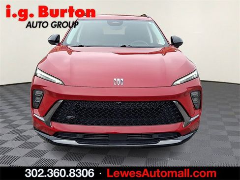 Used 2025 Buick Envision Sport Touring image 2